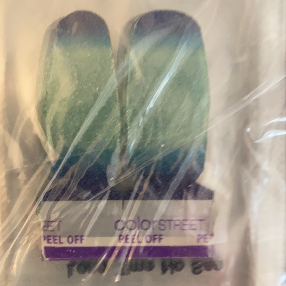 💅🏽NWOT Color Street Nail Polish Strips🌈 - Picture 5 of 6